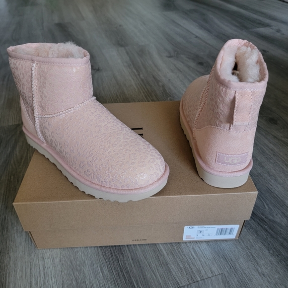 UGG Classic Mini Snow Leopard Suede Boot - Picture 1 of 10